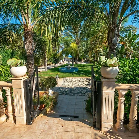 فيلة Tropical *